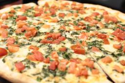 Spinach & Tomato Pizza